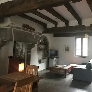 La Re-naissance , Dinan France