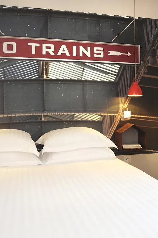Hotel L’Échappée Belle LʼIsle-Jourdain 3*,  Francia