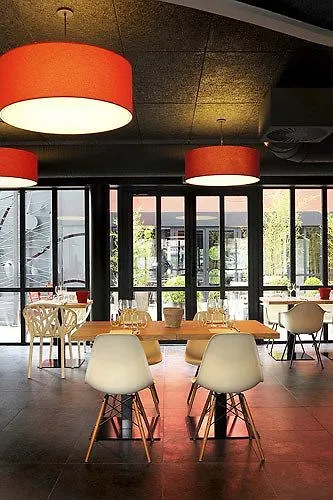 Hotel L’Échappée Belle LʼIsle-Jourdain 3*,  Francia